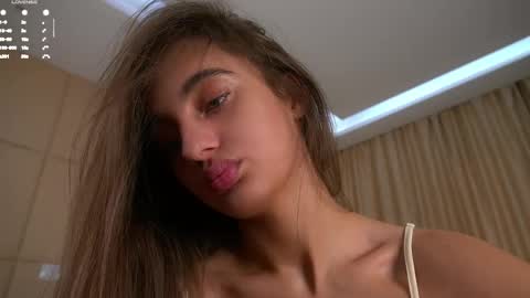 Isabella online show from 04.25.26