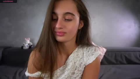Snapshot of czamabech chatting on 05.19.26 Isabella online show from 05.19.26