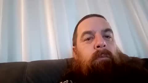 Snapshot of d1988 chatting on 11.19.25 D online show from 11.19.25