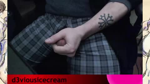 Snapshot of d3viousicecream chatting on 02.21.25 deviousicecream online show from 02.21.25