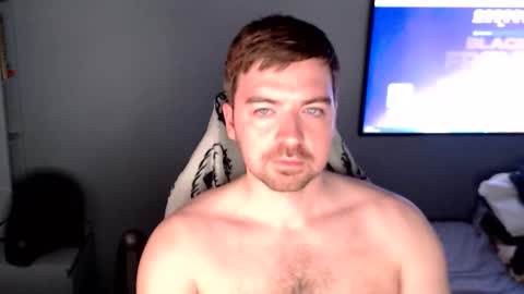 Snapshot of d_surman1994 chatting on 11.05.25 d_surman1994 online show from 11.05.25