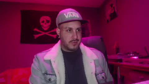 Snapshot of dabirdfree chatting on 01.04.25 Destroyer online show from 01.04.25