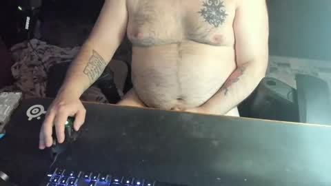 Snapshot of dadbodfatrod chatting on 03.03.25 Daddy online show from 03.03.25