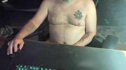 Snapshot of dadbodfatrod chatting on 09.18.25 Daddy online show from 09.18.25