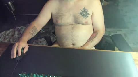 Snapshot of dadbodfatrod chatting on 10.05.25 Daddy online show from 10.05.25