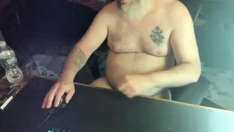 Snapshot of dadbodfatrod chatting on 10.19.25 Daddy online show from 10.19.25