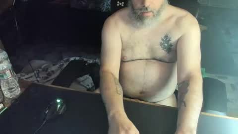 Snapshot of dadbodfatrod chatting on 10.20.25 Daddy online show from 10.20.25