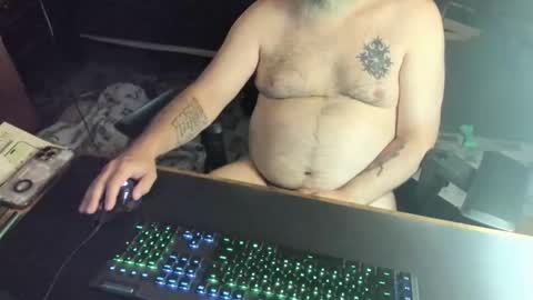 Snapshot of dadbodfatrod chatting on 10.25.25 Daddy online show from 10.25.25