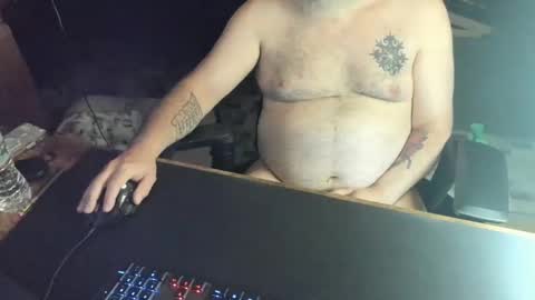 Snapshot of dadbodfatrod chatting on 10.26.25 Daddy online show from 10.26.25