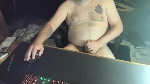 Snapshot of dadbodfatrod chatting on 11.01.25 Daddy online show from 11.01.25