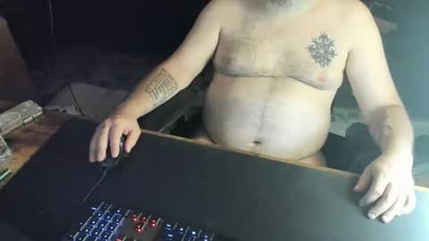 Snapshot of dadbodfatrod chatting on 11.10.25 Daddy online show from 11.10.25