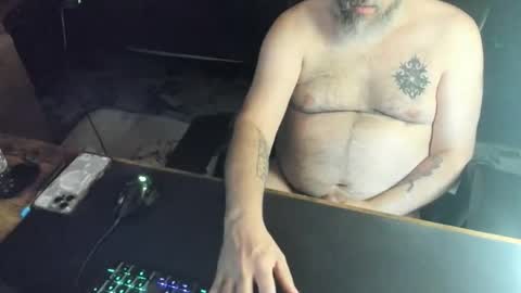 Snapshot of dadbodfatrod chatting on 11.13.25 Daddy online show from 11.13.25