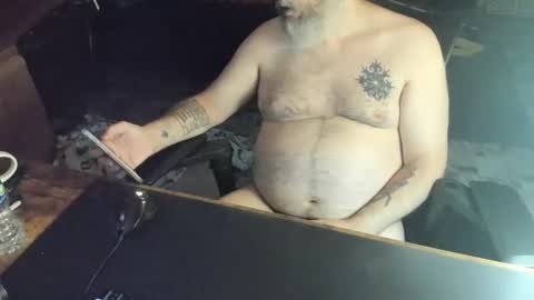 Snapshot of dadbodfatrod chatting on 11.27.25 Daddy online show from 11.27.25