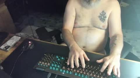 Snapshot of dadbodfatrod chatting on 12.02.25 Daddy online show from 12.02.25