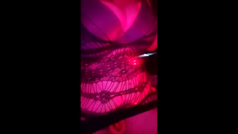 Snapshot of daddett chatting on 02.18.26 Daddett iS Wett online show from 02.18.26