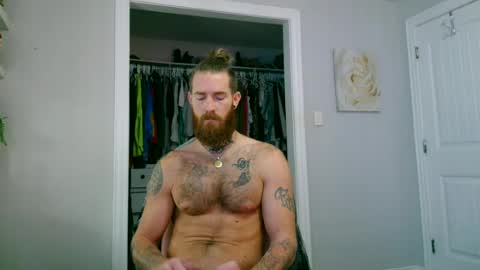Snapshot of daddyafterdark1 chatting on 06.12.26 daddyafterdark1 online show from 06.12.26
