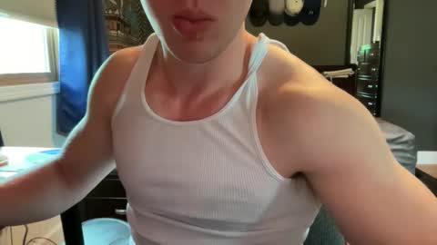 Snapshot of daddygmoney6969 chatting on 05.19.26 daddygmoney6969 online show from 05.19.26