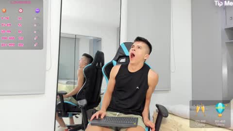 Snapshot of daddyrich4u chatting on 09.19.25 daddyrich4u online show from 09.19.25