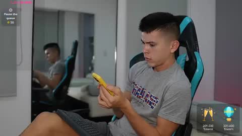 Snapshot of daddyrich4u chatting on 06.10.26 daddyrich4u online show from 06.10.26