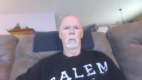 Snapshot of daddysmk chatting on 01.04.25 daddysmk online show from 01.04.25