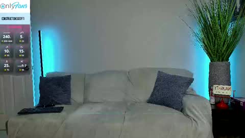 ConstructionDaddy and Lady Luna online show from 10.06.25