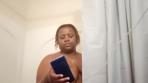 Snapshot of dadeesqtpieluvsu chatting on 01.15.26 DadeesQTPie online show from 01.15.26