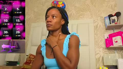 Snapshot of daffnelewis chatting on 06.05.26 daffnelewis online show from 06.05.26