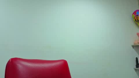daffnelewis online show from 07.18.26