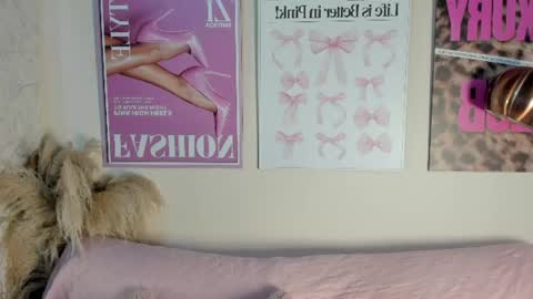 dafne_hillss online show from 06.26.26