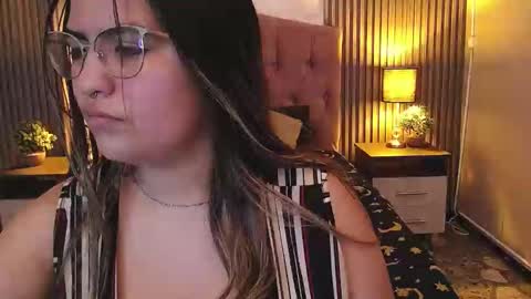 Snapshot of dafne_hs chatting on 12.07.24 Dafne online show from 12.07.24