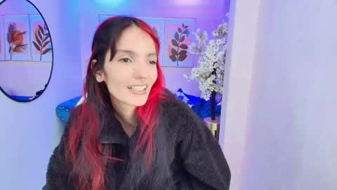 dafne huges online show from 10.06.25