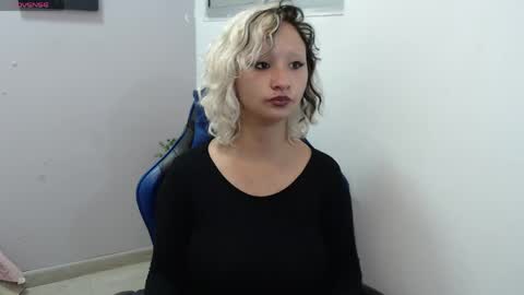 Snapshot of dafne_kim chatting on 03.13.26 Dafne online show from 03.13.26