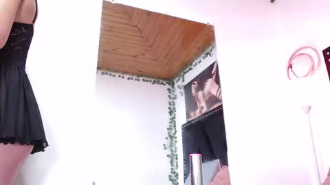 dafne_quenn online show from 02.13.25