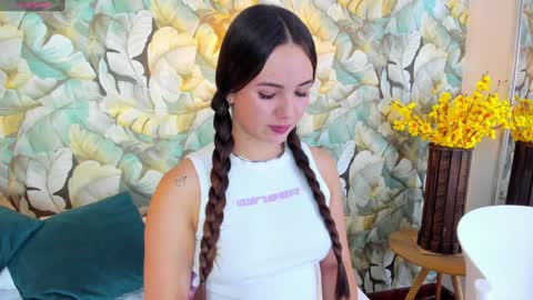 Snapshot of dafnevega chatting on 01.14.25 Dafne online show from 01.14.25