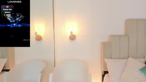 Snapshot of dafnevega chatting on 10.29.25 Dafne online show from 10.29.25