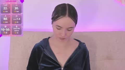 Dafne  online show from 04.25.26
