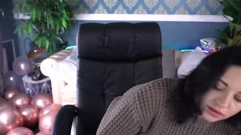 Snapshot of dafni_mon chatting on 02.02.26 Dafni Mon online show from 02.02.26