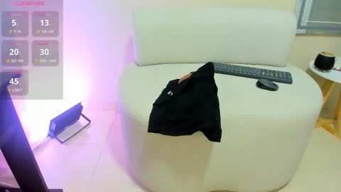 Dahian  online show from 04.24.26