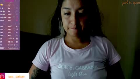 Dahiana  online show from 04.28.26