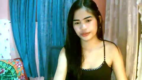 Im Dahlia online show from 03.31.26