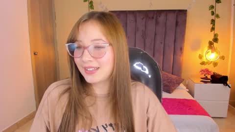 Dahlia online show from 11.08.25