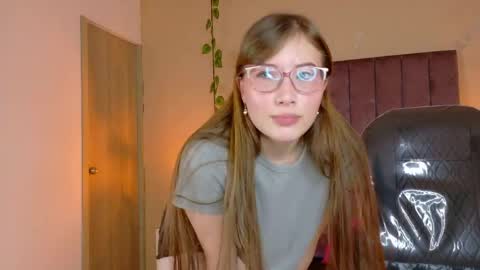 Snapshot of dahlia_rousse chatting on 06.05.26 Dahlia online show from 06.05.26