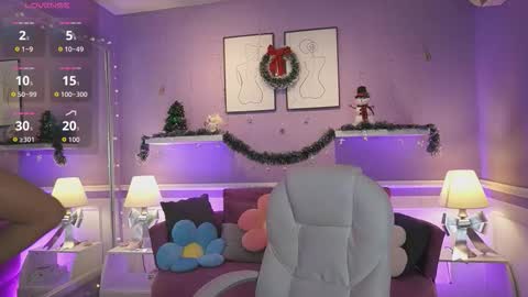 Dahlia Grey online show from 12.20.25