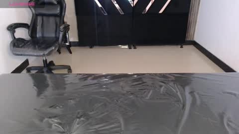 Snapshot of dahyan_ch chatting on 11.10.25 dahyan_ch online show from 11.10.25