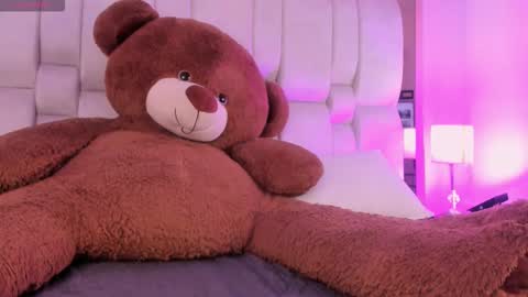 Daia Ortiz  online show from 03.15.26