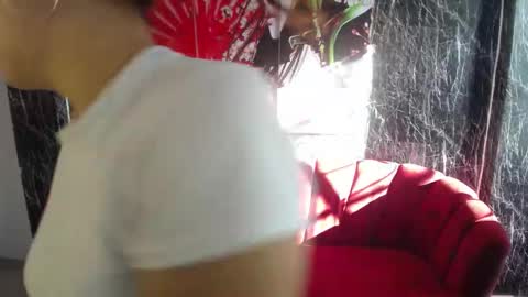 Snapshot of daiana_m chatting on 12.19.24 Daiana online show from 12.19.24