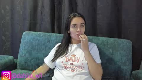 Snapshot of daila_ chatting on 09.12.25 daila_ online show from 09.12.25