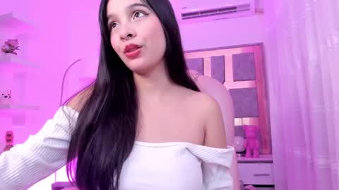 Snapshot of daila_01 chatting on 12.29.24 Daila online show from 12.29.24