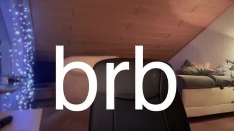 Snapshot of daimon_hall chatting on 01.12.25 Daimon online show from 01.12.25