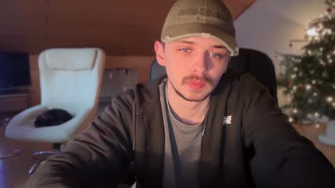 Snapshot of daimon_hall chatting on 01.13.25 Daimon online show from 01.13.25